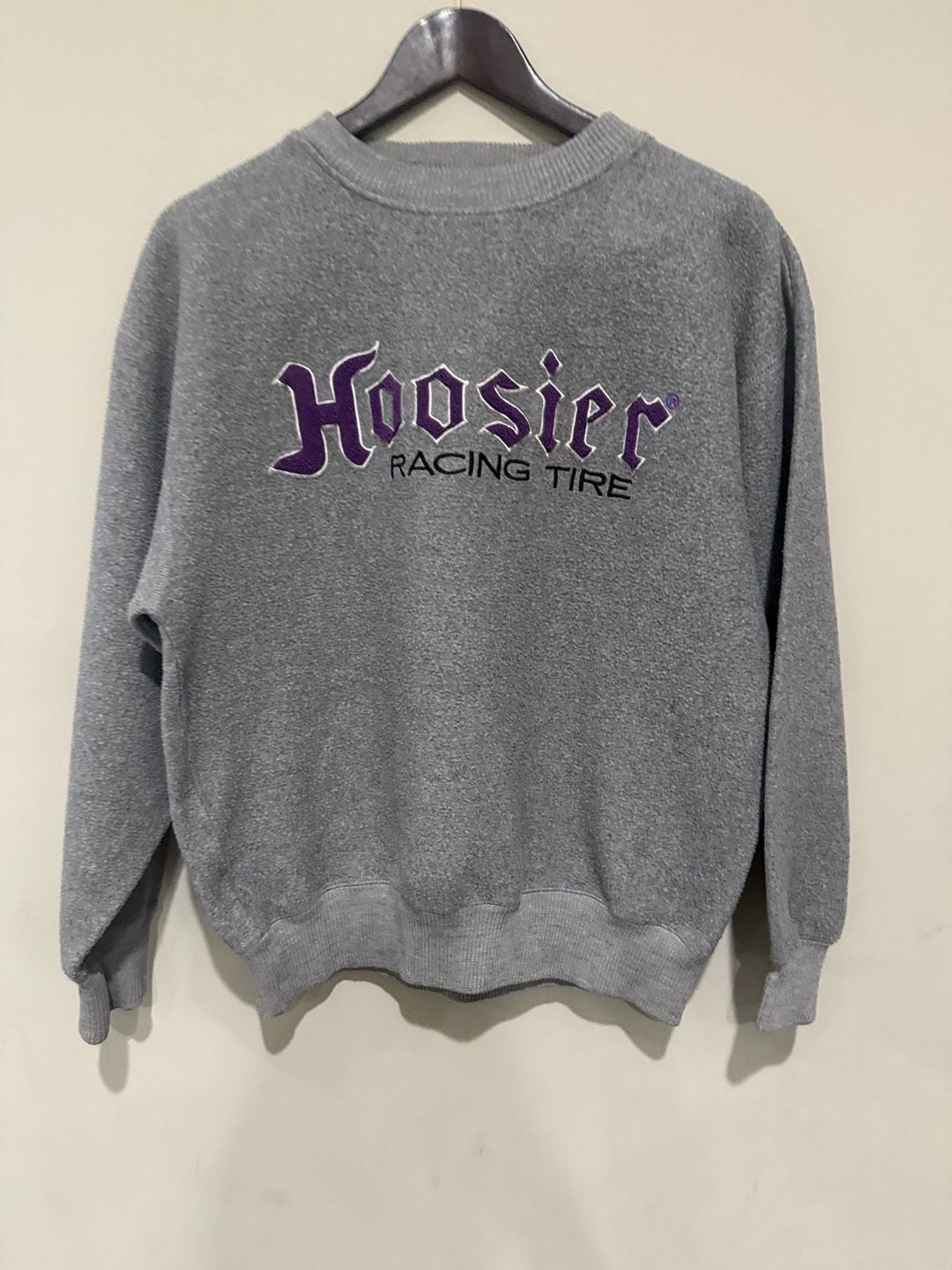 Hoosier Racing Tire Sweatshirt Gray Crewneck Pullover Size XL 2