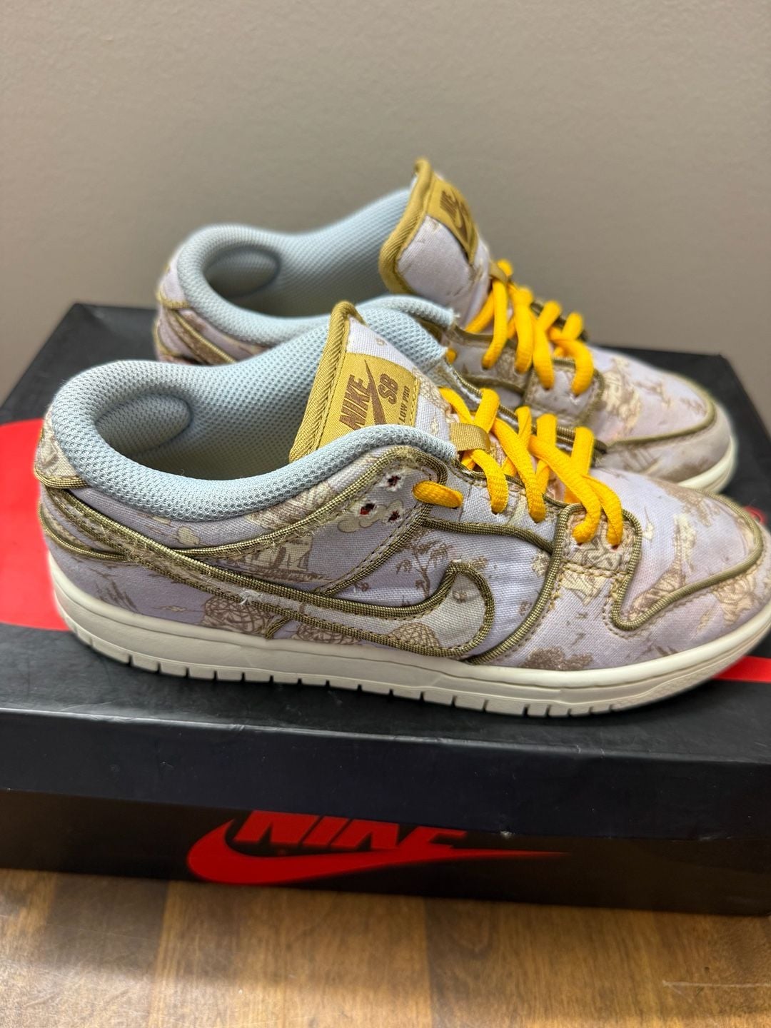 Nike SB Dunk Low Pro Pastoral Print Size 5Y Multicolor Sneakers 2