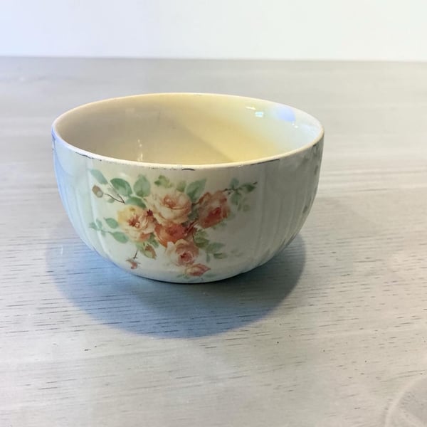 Hall's Superior Quality Kitchenware Yellow Roses Mixing Bowl 6"