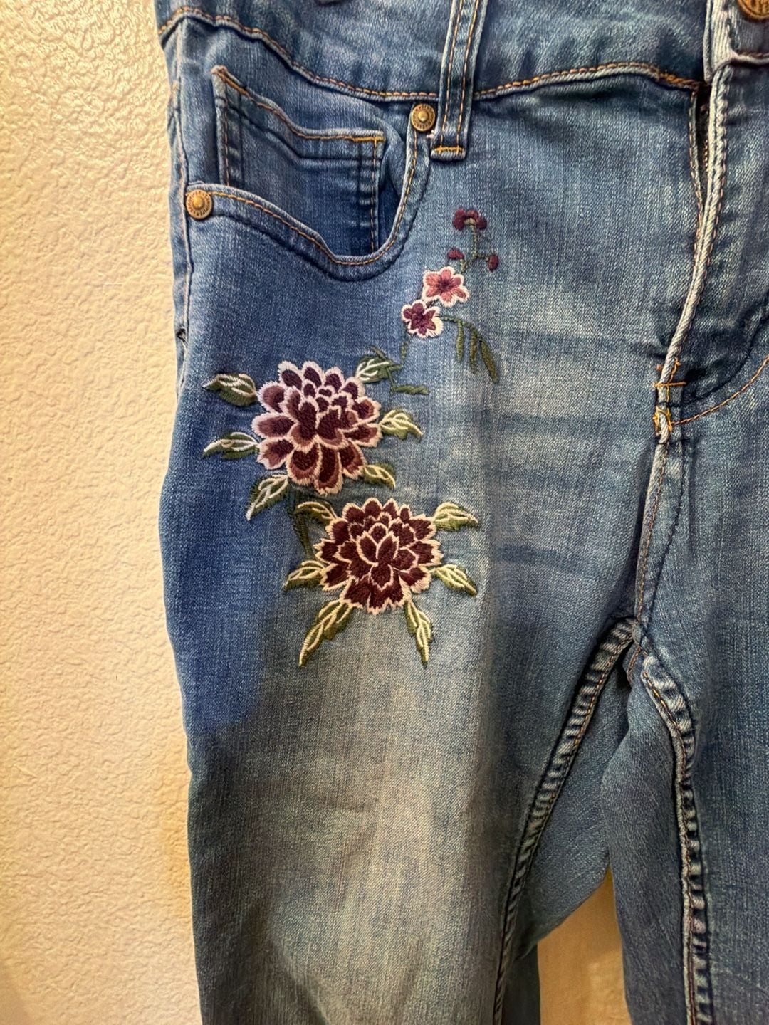 Sandpiper Floral Embroidered Denim Jeans Size 8P Blue 5