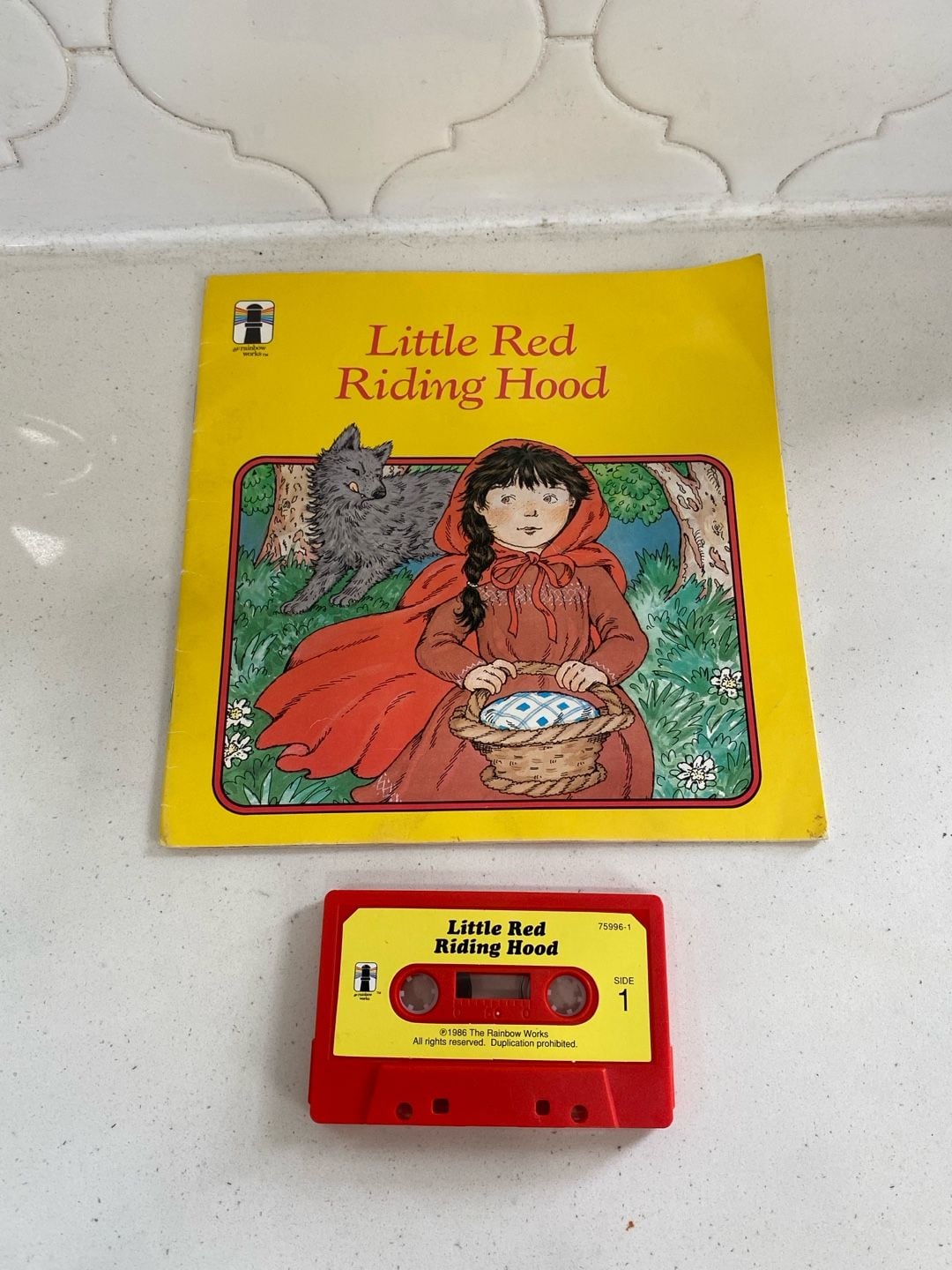 The Rainbow Works Little Red Riding Hood Book and Cassette Tape Set 1