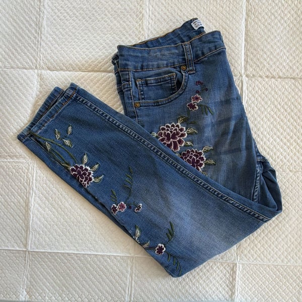 Sandpiper Floral Embroidered Denim Jeans Size 8P Blue
