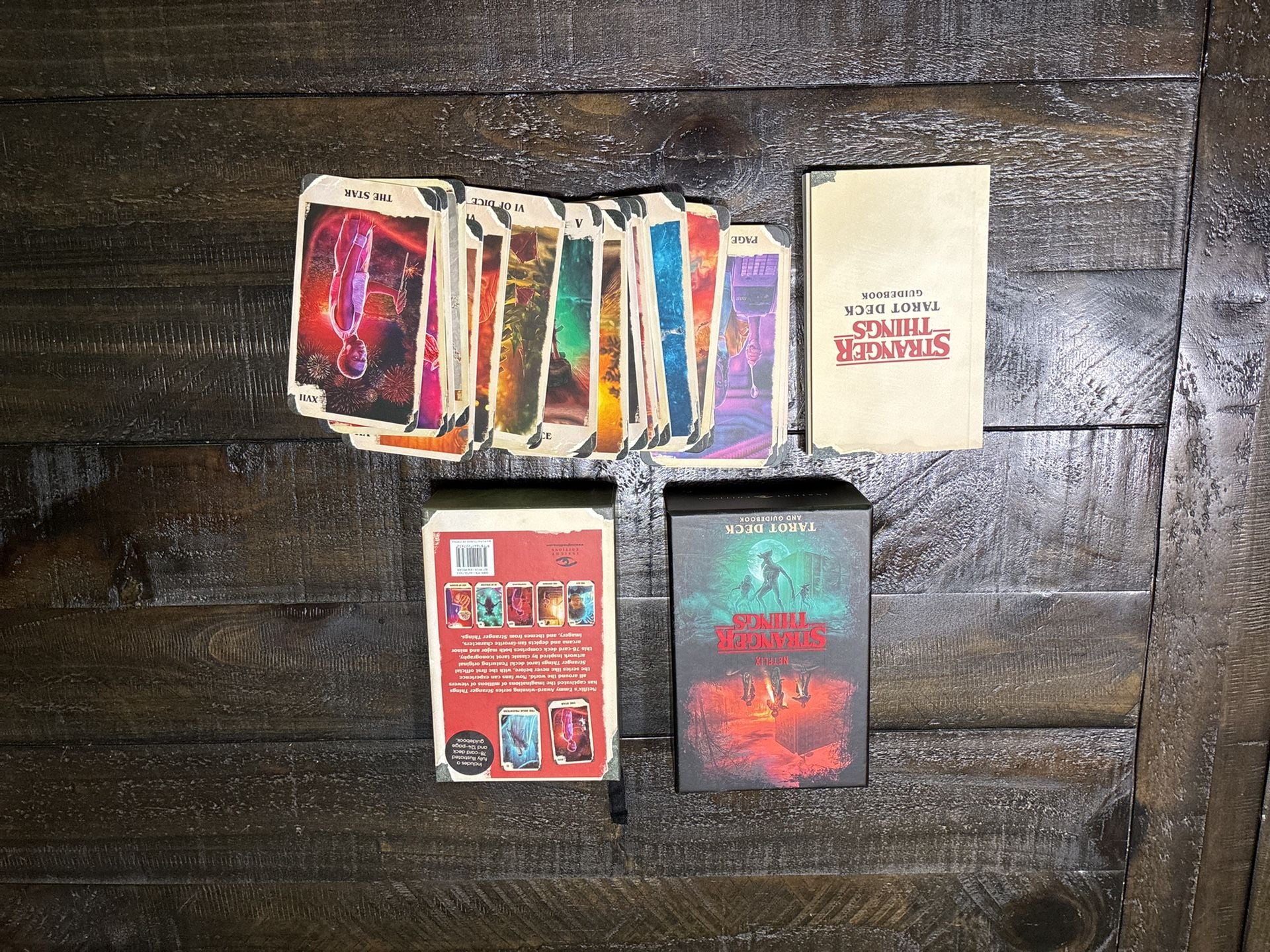 Netflix Stranger Things Tarot Deck And Guidebook 2