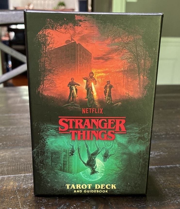 Netflix Stranger Things Tarot Deck And Guidebook 1