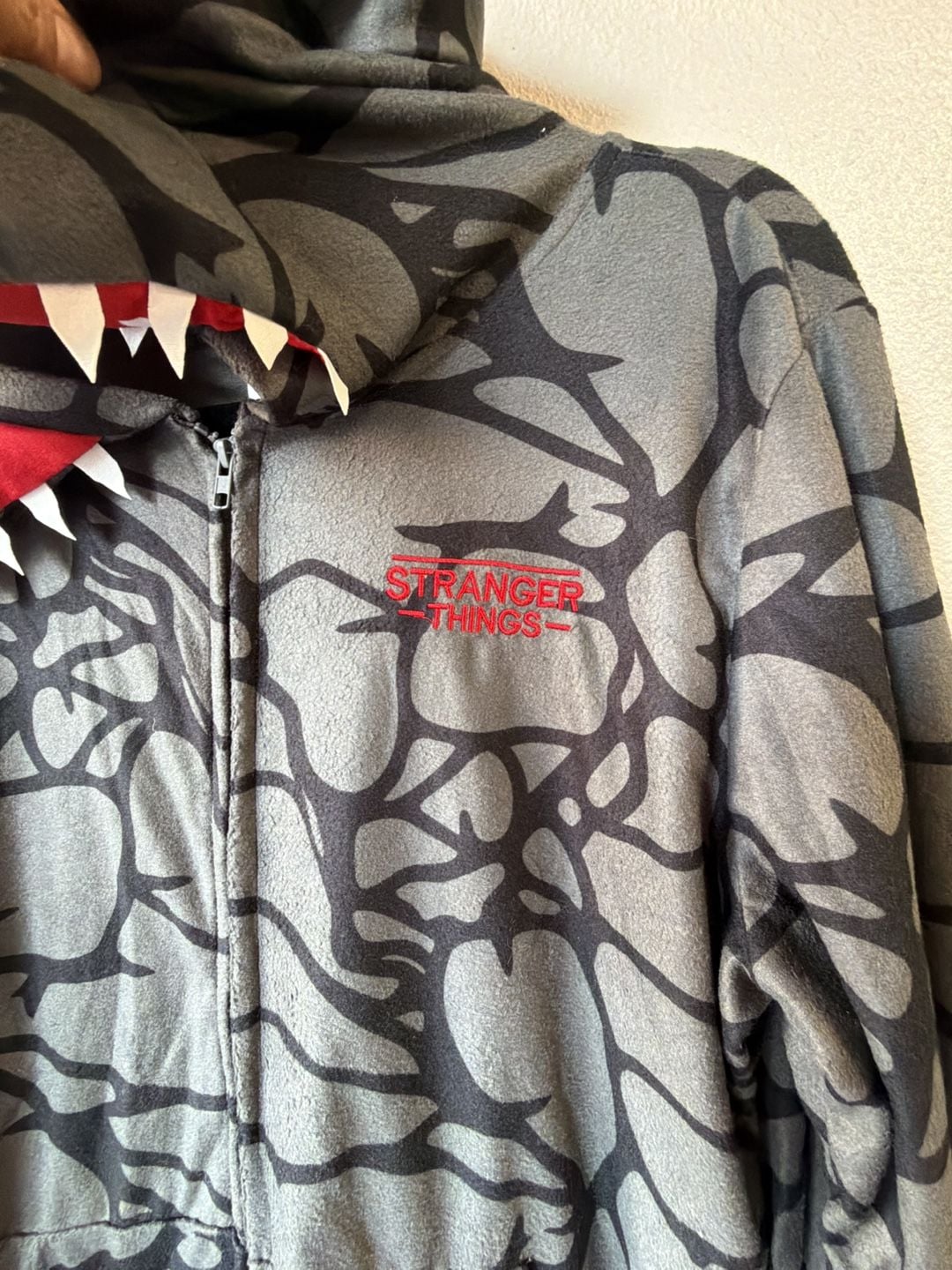 Stranger Things Demogorgon Onesie Size L Fleece Hooded Jumpsuit Costume 4