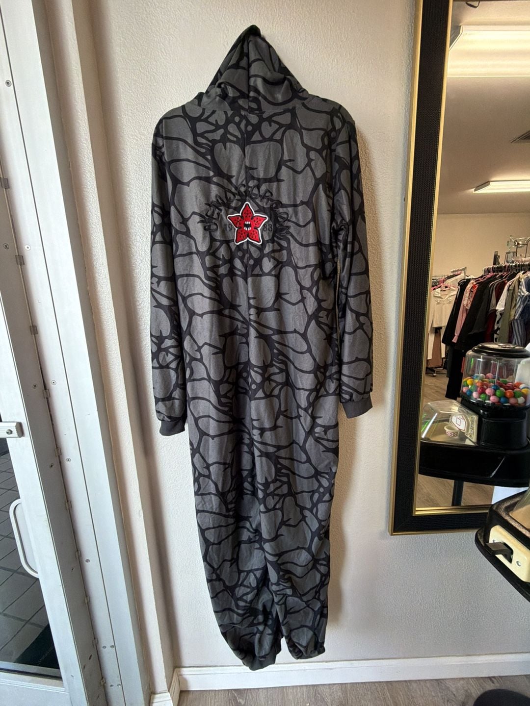 Stranger Things Demogorgon Onesie Size L Fleece Hooded Jumpsuit Costume 6