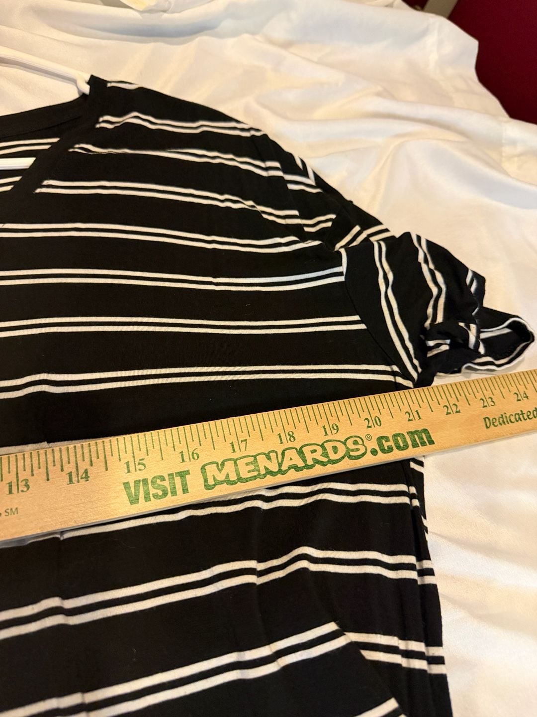 Time And Tru Striped V-Neck T-Shirt Size M (8-10) Black White Short Sleeve 7