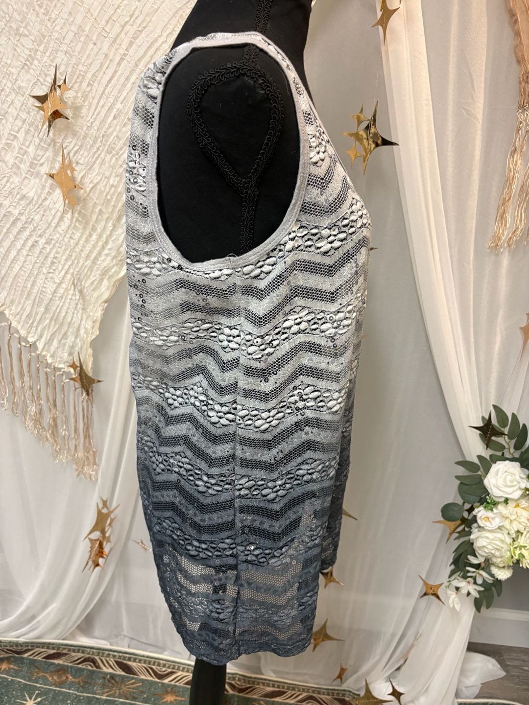 BKE Gray Ombré Lace Sequin Tank Top XL | Chevron Lace Boho Y2K Layering Tank 5
