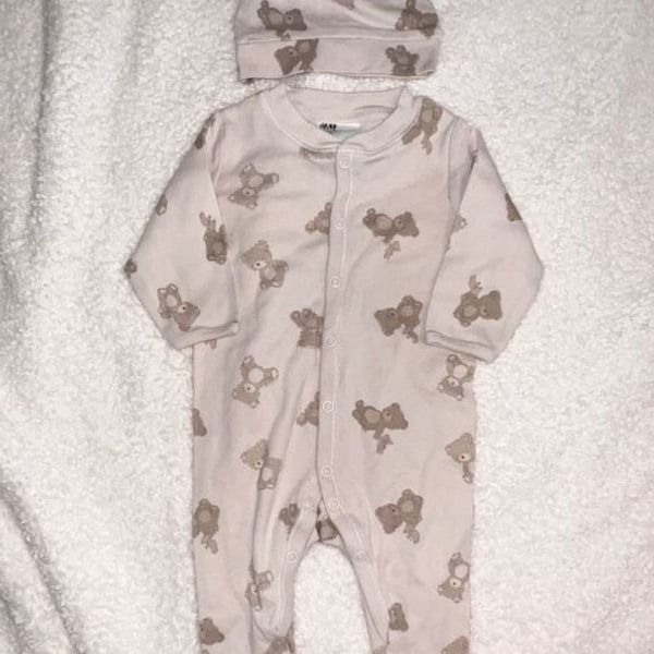  Teddy Bear Print Baby Jumpsuit and Hat Set
