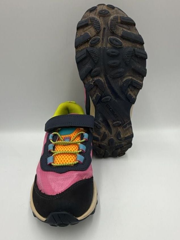 Merrell Kids Pink Blue Trail Running Shoes
Size 1 Y
#876 8