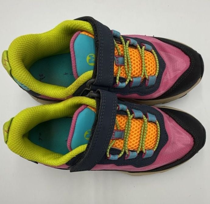 Merrell Kids Pink Blue Trail Running Shoes
Size 1 Y
#876 7