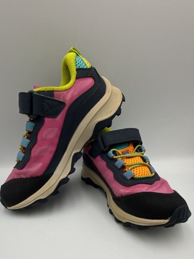 Merrell Kids Pink Blue Trail Running Shoes
Size 1 Y
#876 9
