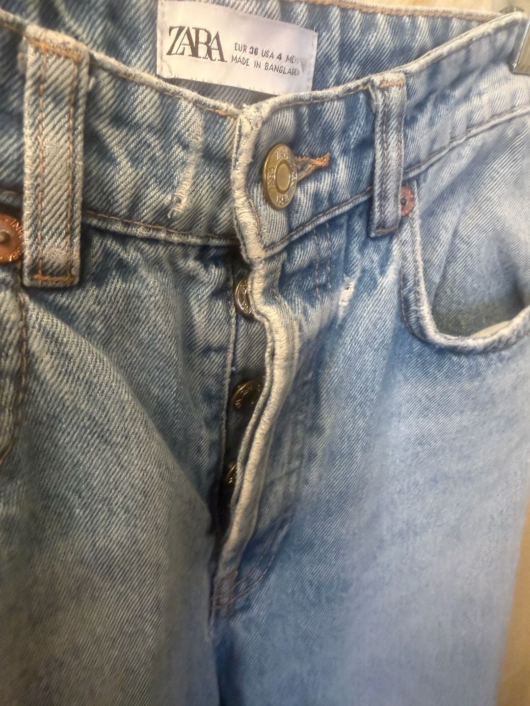 Zara Light Blue Distressed Raw Hem Cropped Straight Leg Jeans Size 4 5