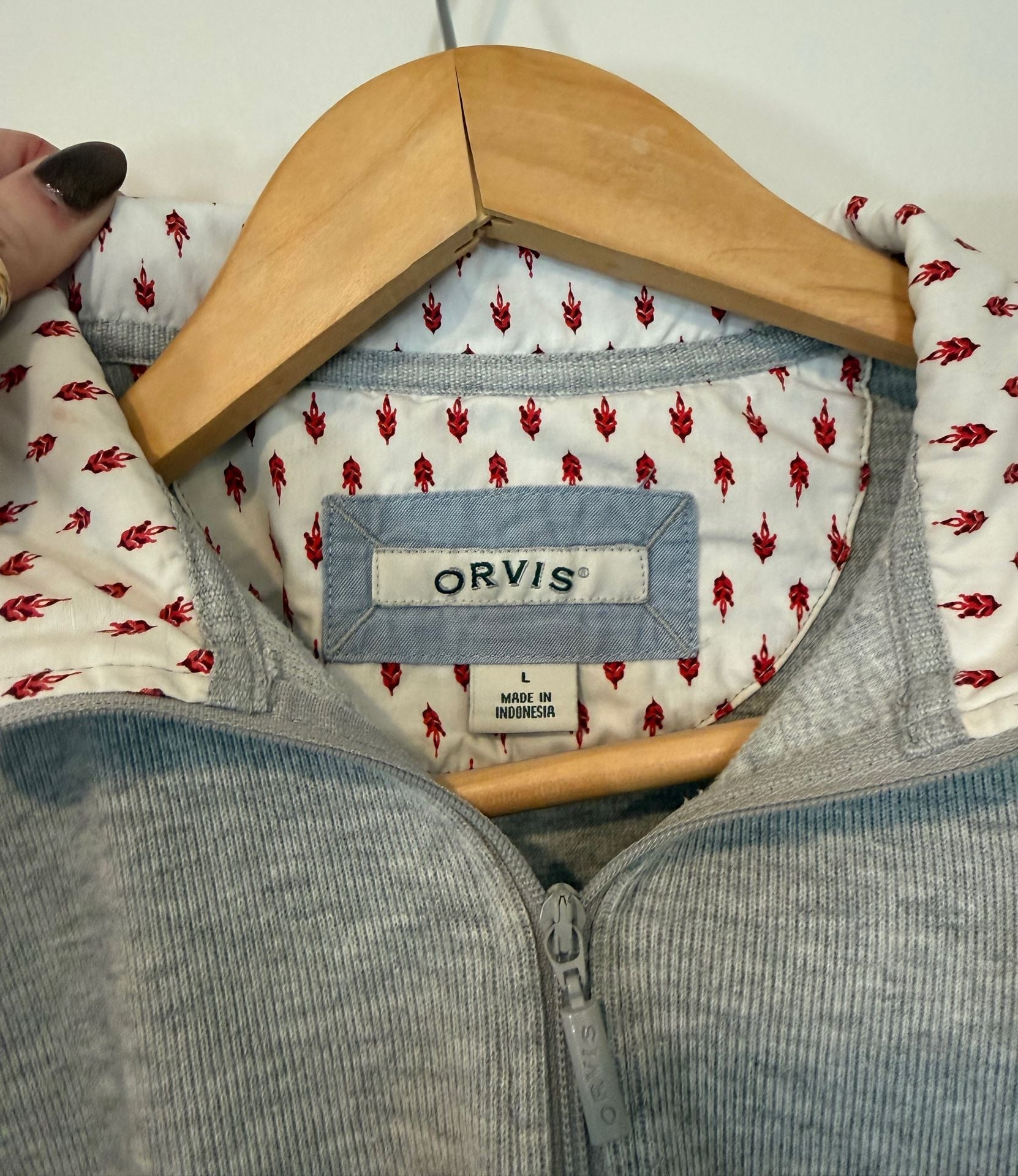 Orvis 1/4 Zip Pullover Size L Gray Floral French Cuff 3