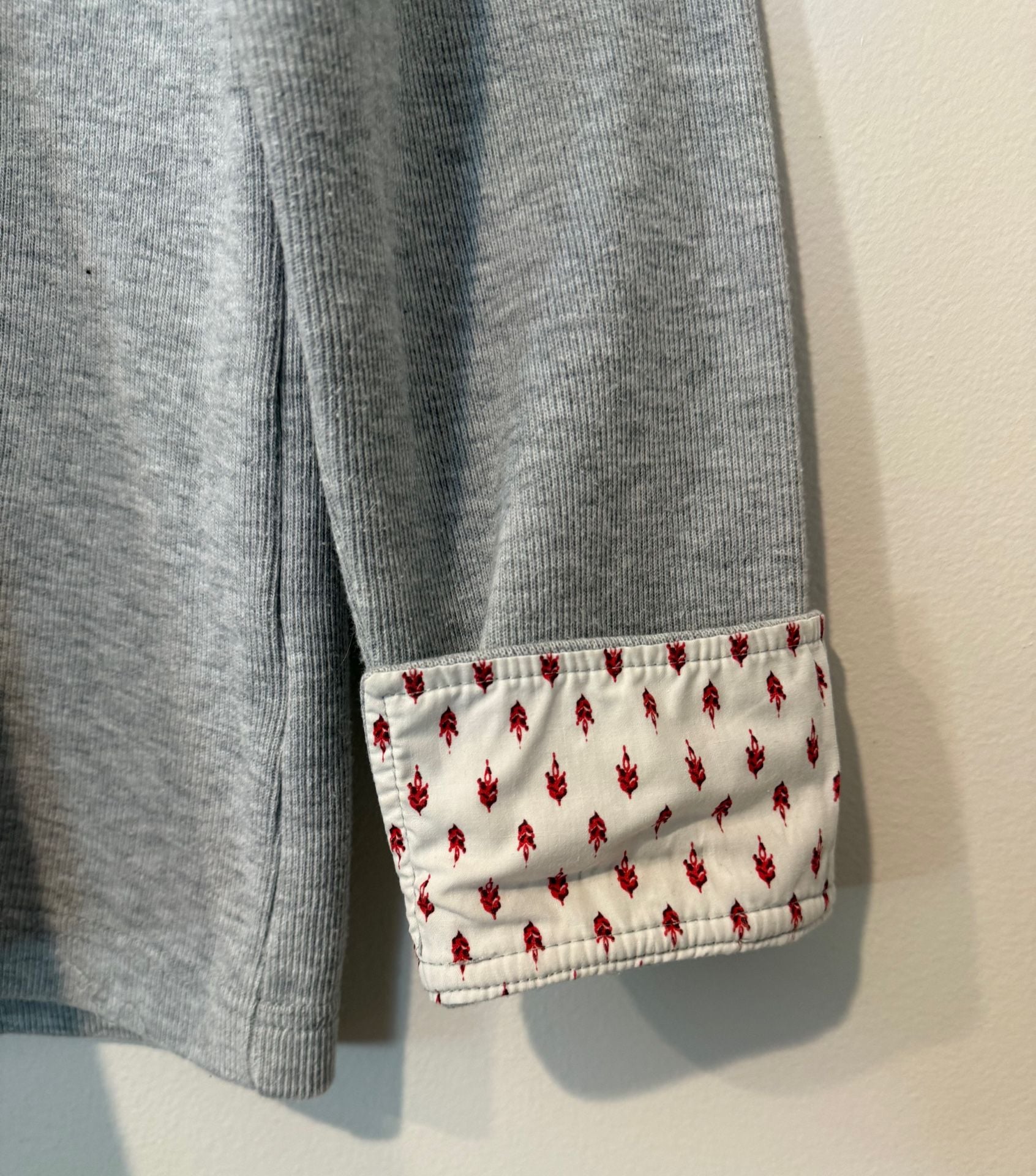 Orvis 1/4 Zip Pullover Size L Gray Floral French Cuff 4