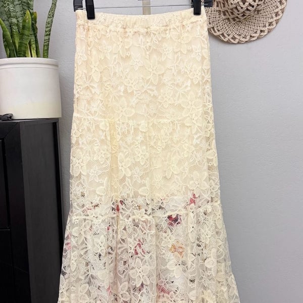 Vigoss Lace Maxi Skirt Ivory XS Tiered Floral Panel