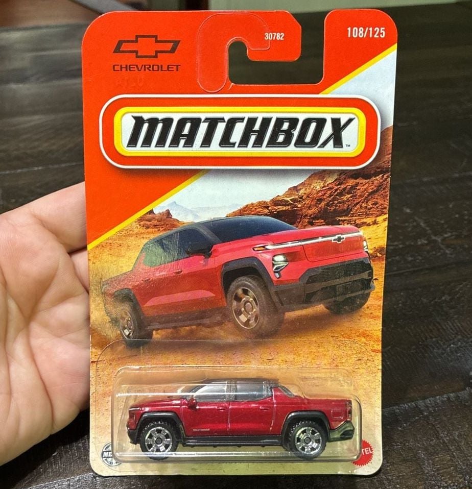 Matchbox 2024 Chevy Silverado EV Red Diecast Toy Truck 108/125 1