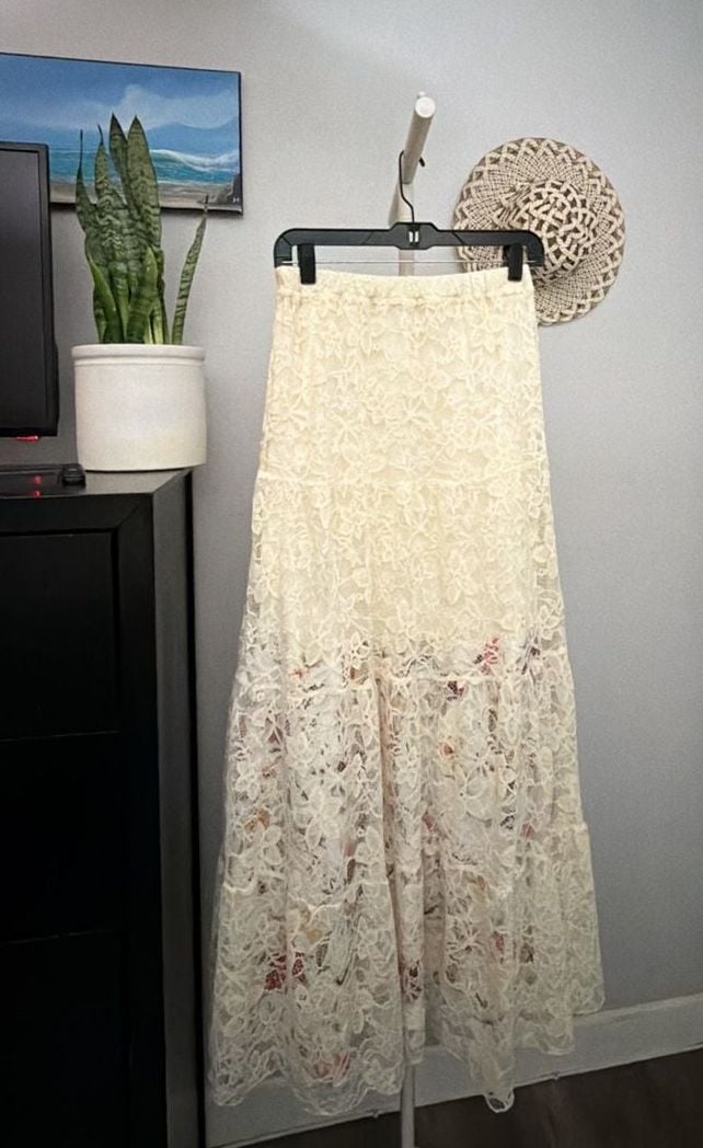 Vigoss Lace Maxi Skirt Ivory XS Tiered Floral Panel 3