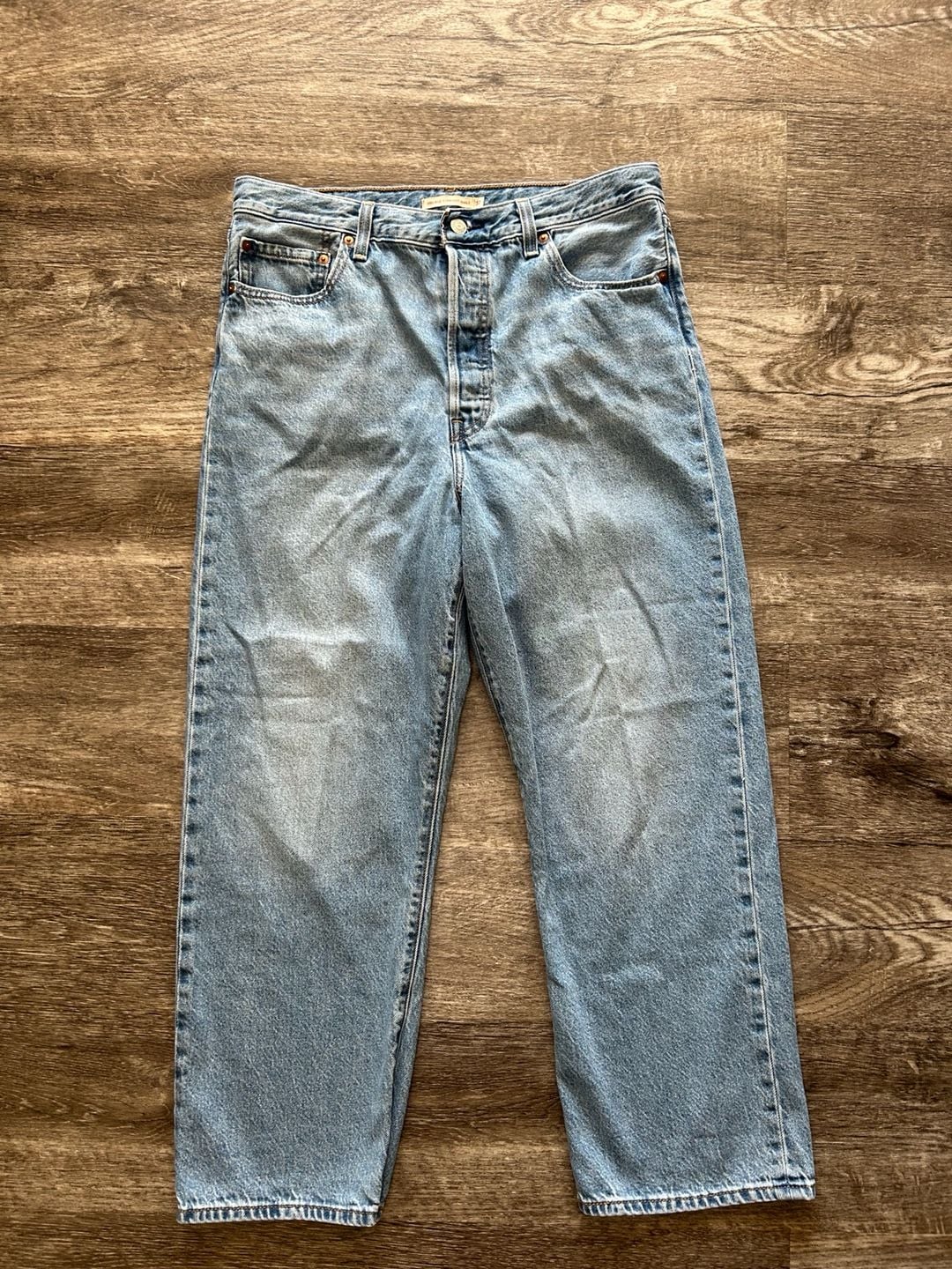 Levi's Ribcage Straight Ankle Size 32 Light Wash Denim Jeans 2
