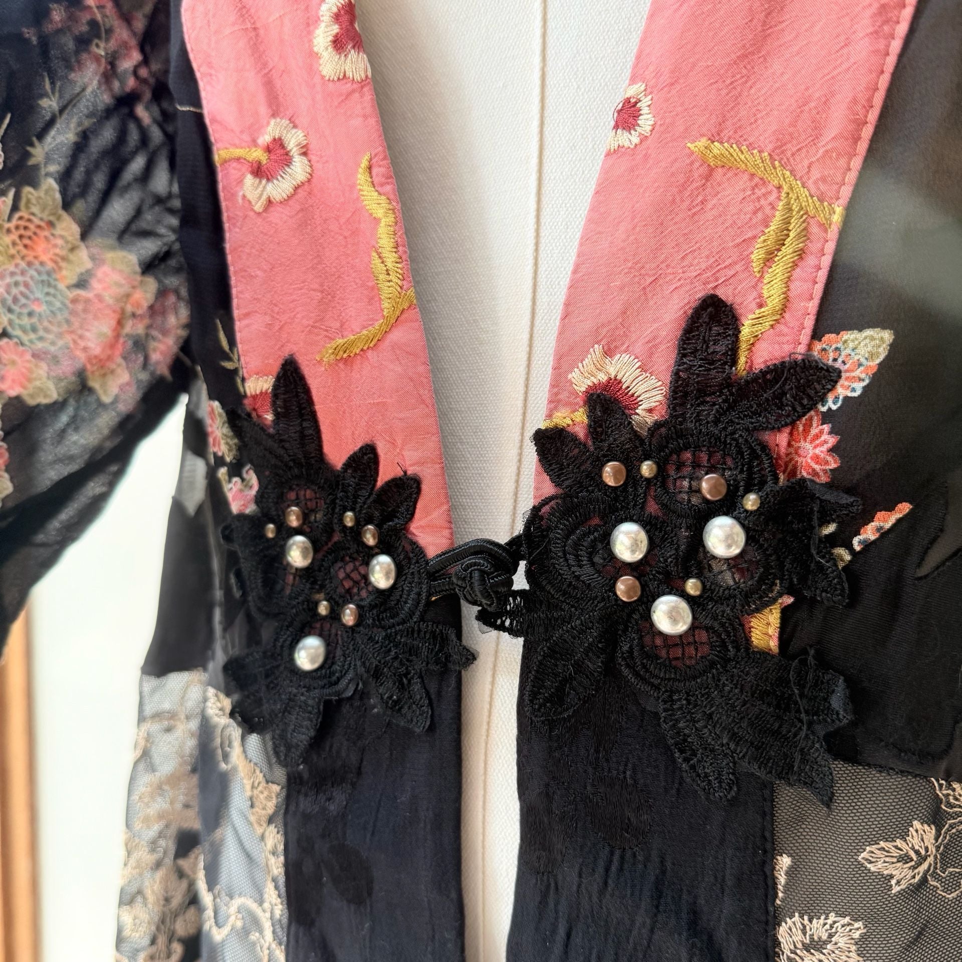 Vintage Spencer Alexis Embroidered Floral Kimono Cardigan 5