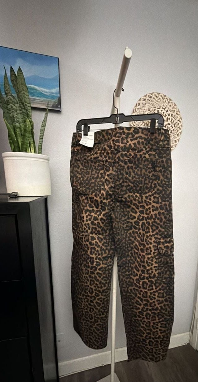 VIP Jeans Leopard Cargo Pants Size 15/16 Brown Cheetah Print 7