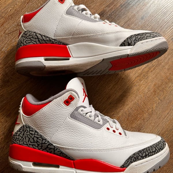 Jordan Air Jordan 3 Retro Size 10.5 Fire Red White Cement