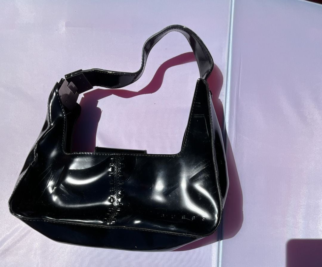 2000 Guess Vintage Black Patent Leather Shoulder Bag Hobo Purse 3