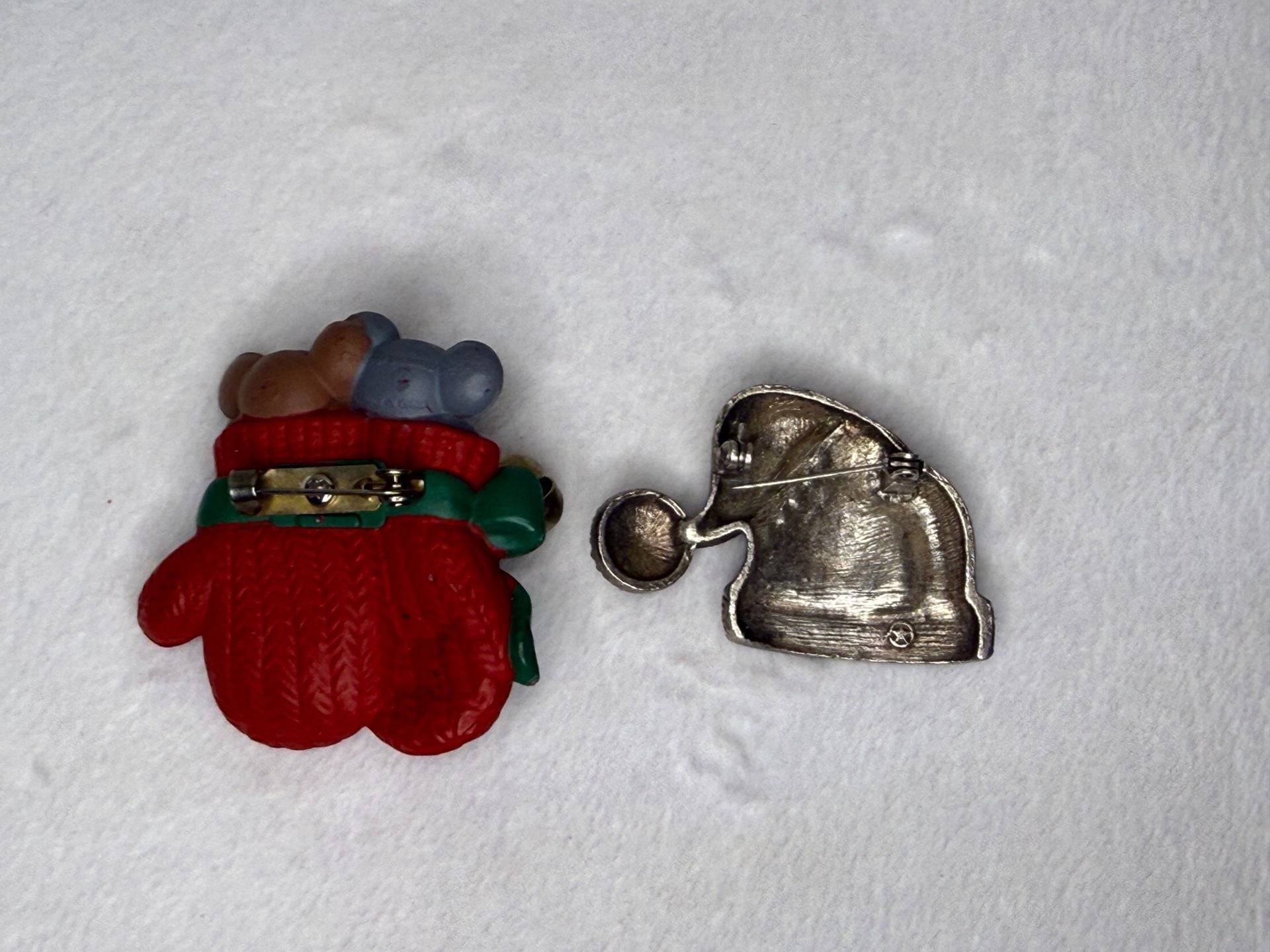 Christmas Brooch Pin Lot of 2 Red Rhinestone Santa Hat Mice Mittens Jingle Bell 2