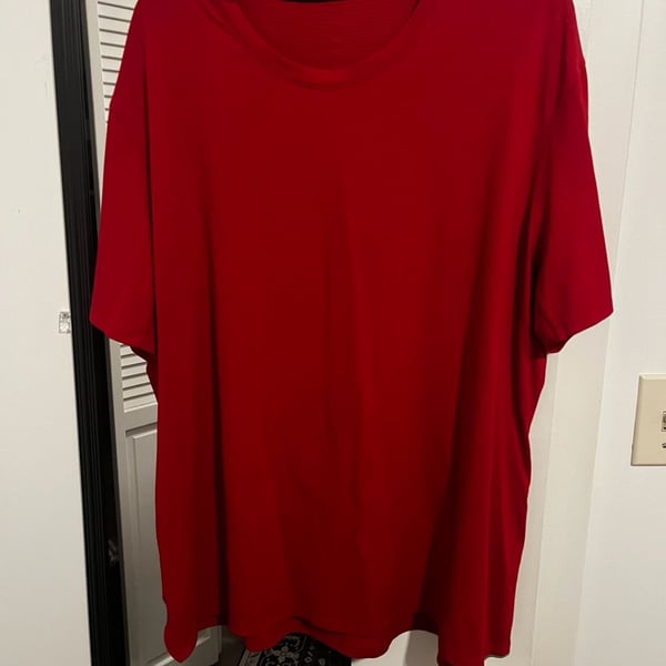 Lululemon Fundamental T-Shirt Red Short Sleeve Men's Medium