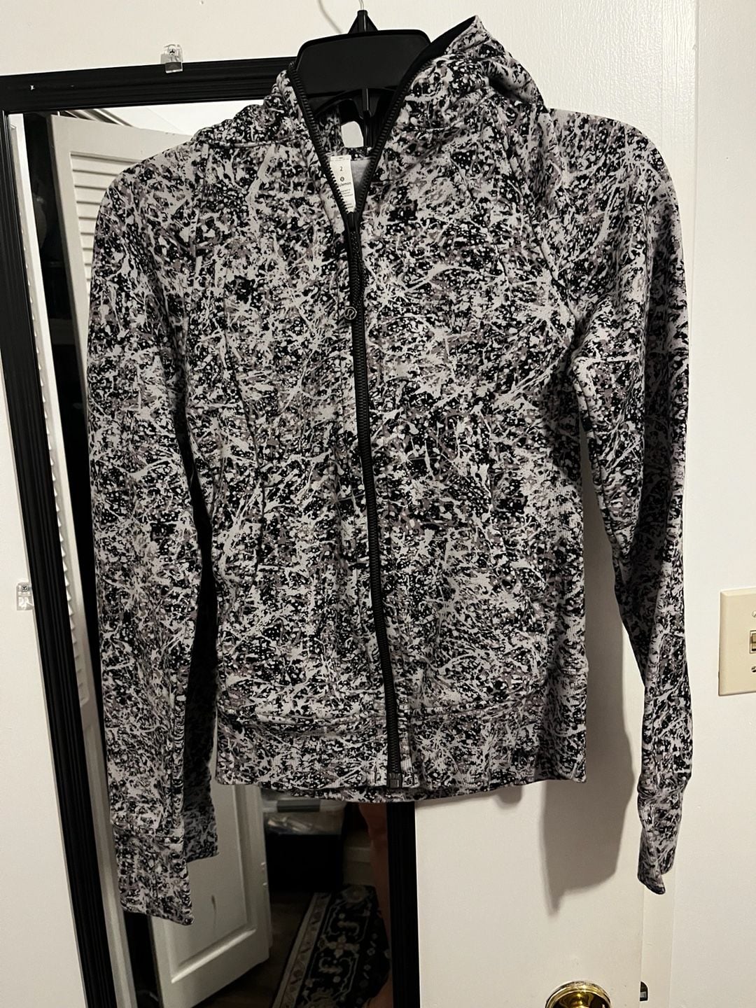 Lululemon Radiant Jacket II Heathered Light Ivory Size 6 9