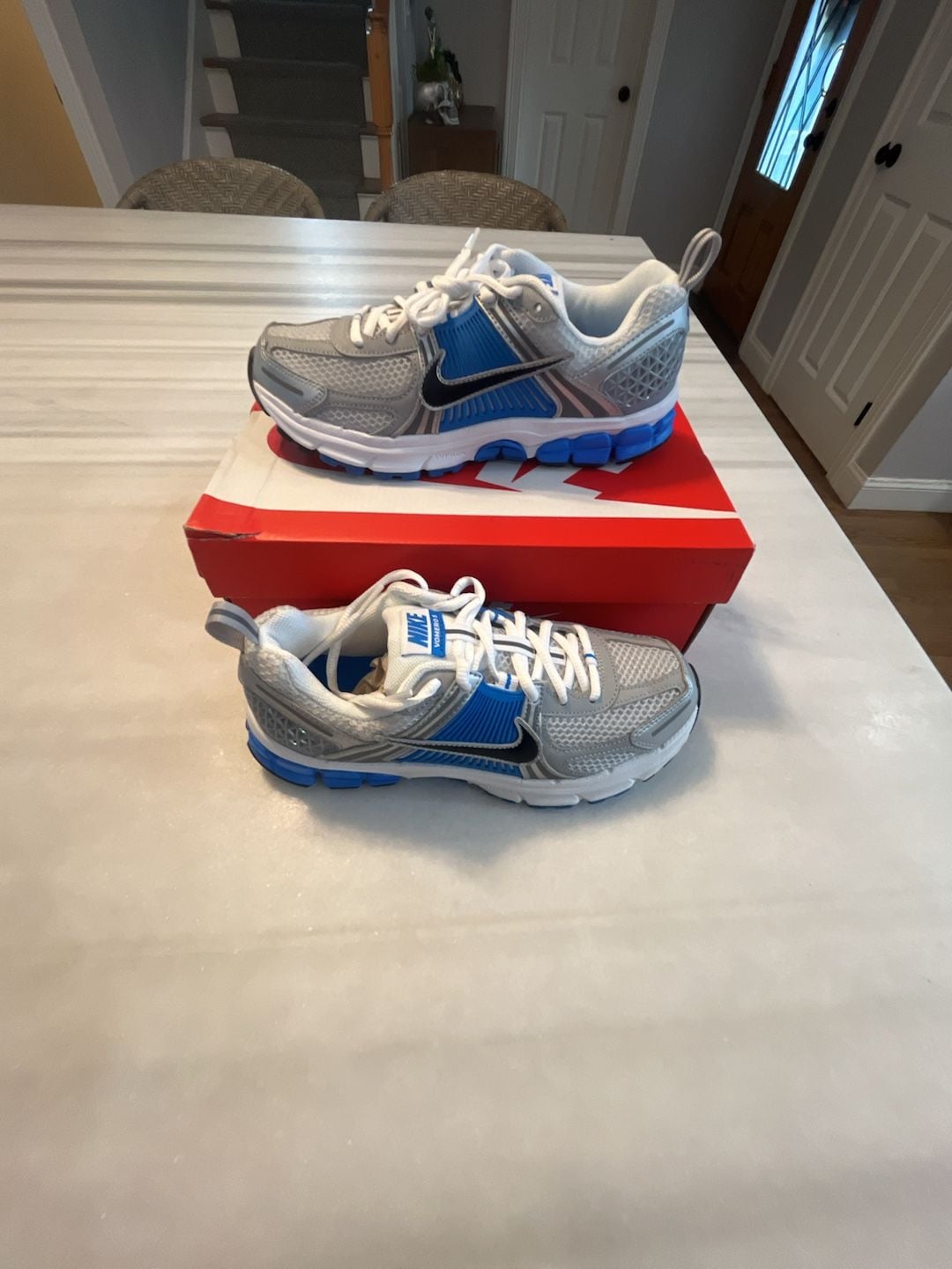 Nike Zoom Vomero 5 Size 5.5 Metallic Silver Photo Blue youth 2