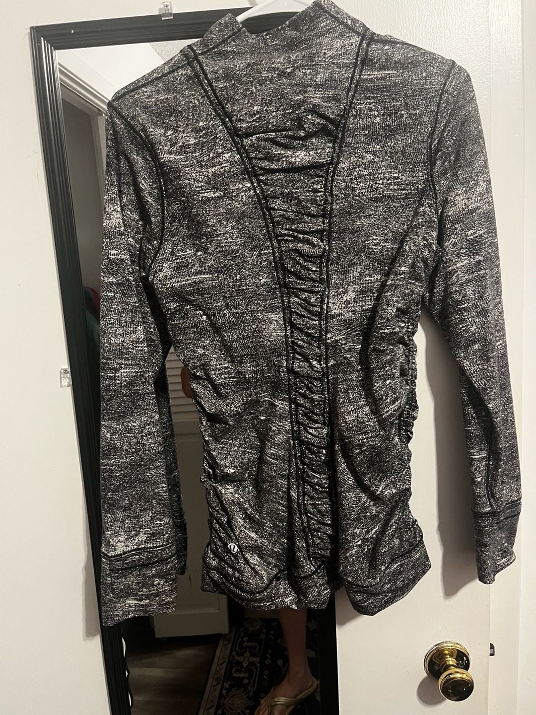 Lululemon Cypress Kiss 1/2 Zip Pullover Size 10 Black White Jacquard 3