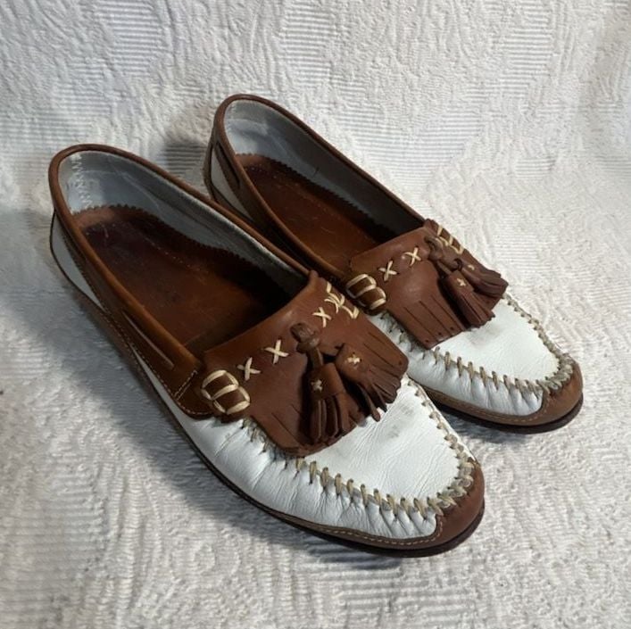 Cole Haan Country Loafers Brown White Leather Tassel Kiltie Moc Toe Shoes US 9.5 2