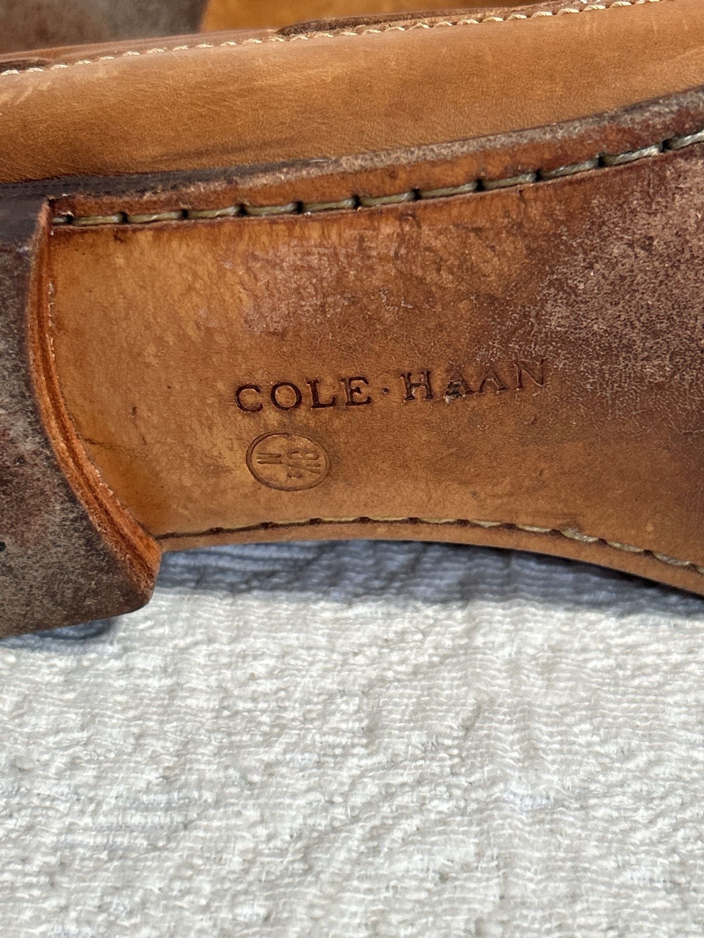 Cole Haan Country Loafers Brown White Leather Tassel Kiltie Moc Toe Shoes US 9.5 9