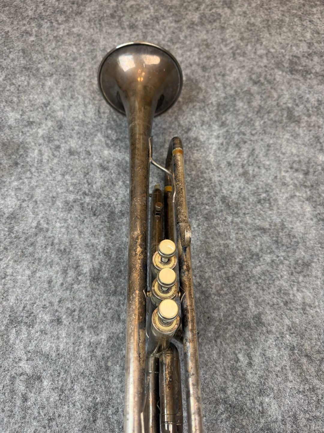 Bach Mercedes
Trumpet Silver Plated with Case 4