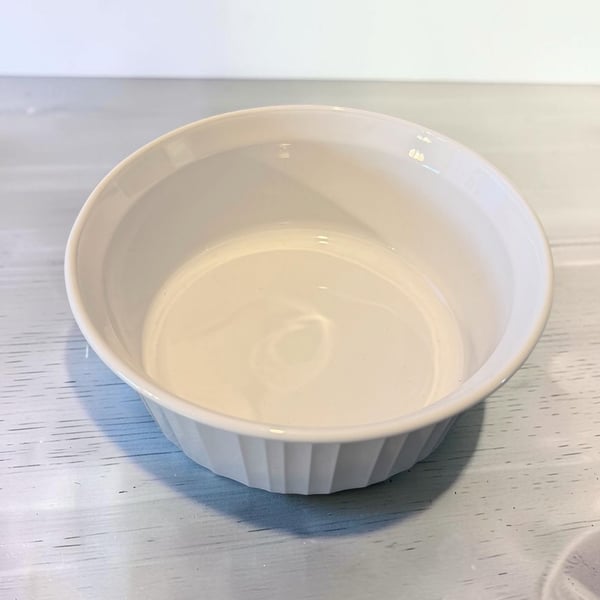 CorningWare French White 1.6 Liter Round Casserole Dish
