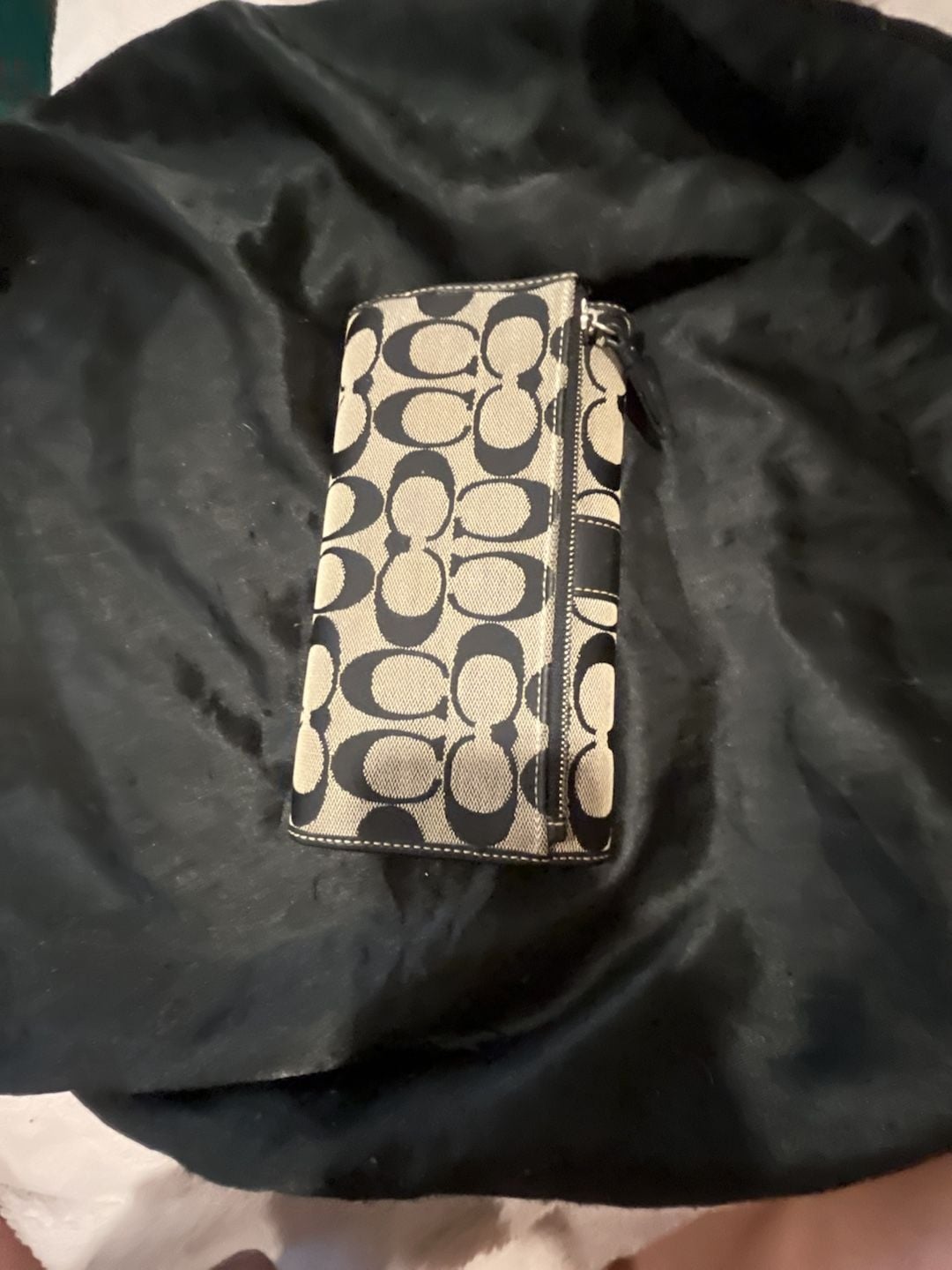 Coach Folding Wallet Logo Black USED CONDITION 3