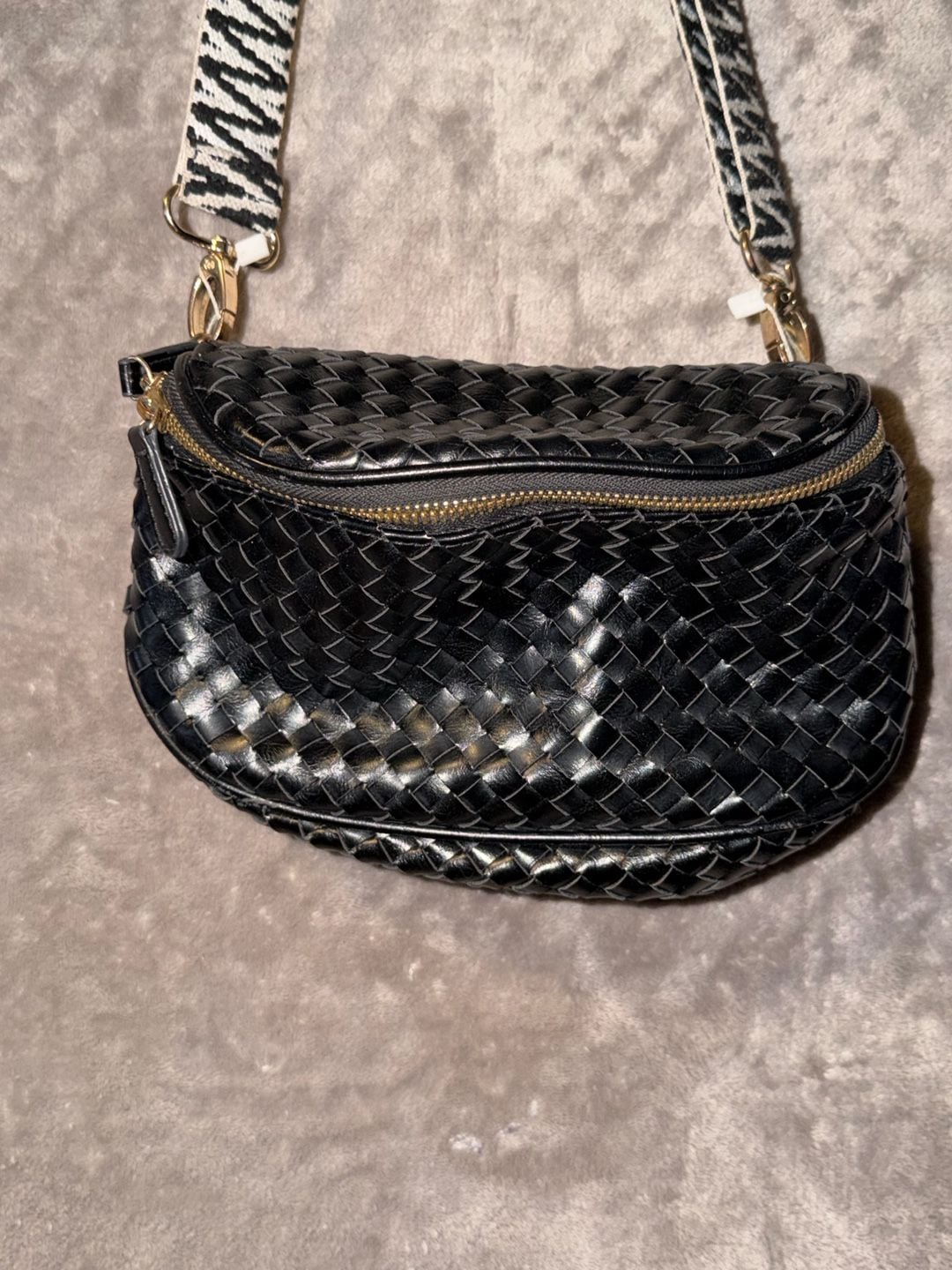 AHDORNED Woven Half Moon Crossbody Bag Black 3