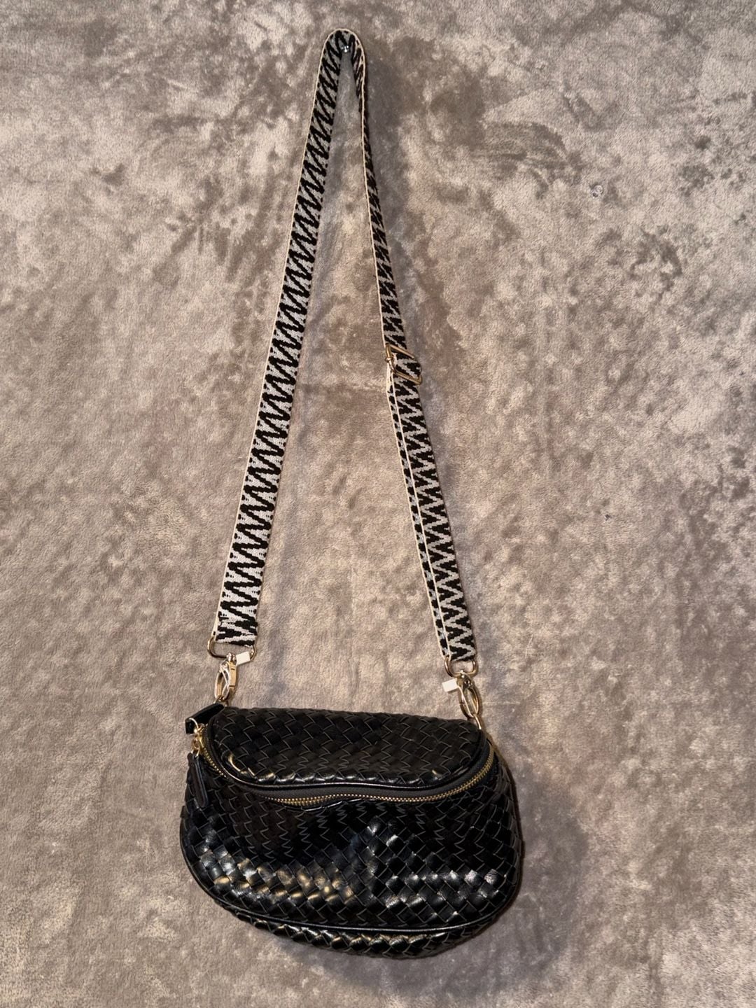 AHDORNED Woven Half Moon Crossbody Bag Black 4