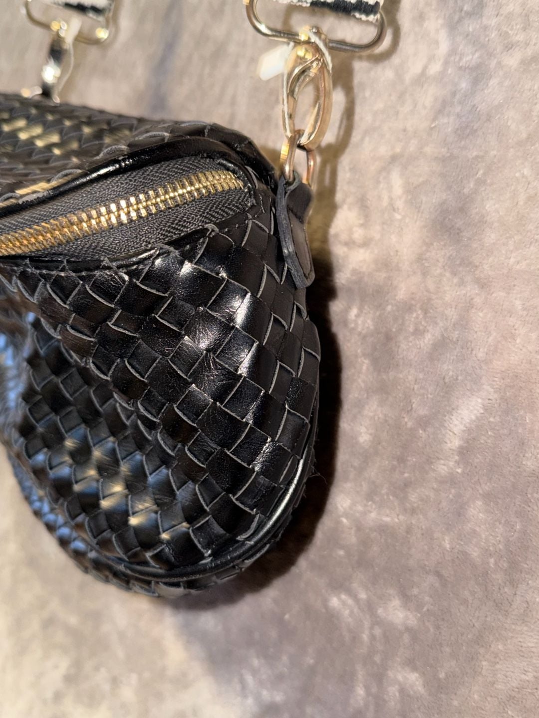 AHDORNED Woven Half Moon Crossbody Bag Black 6