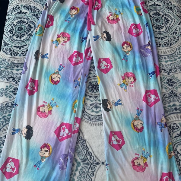 Netflix Kpop Demon Hunters Sleep Pants Size XL Tie Dye Chibi Print