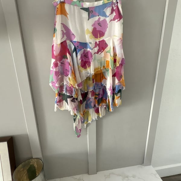 New with Tags Neiman Marcus Silk Chiffon Aquatic Print Skirt Size 10