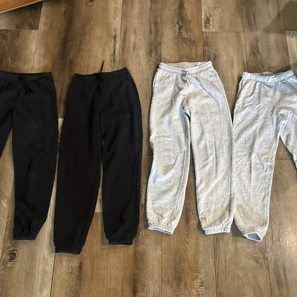 H&M Fleece Jogger Pants Lot of 4 Black and Gray Athletic Sweatpants