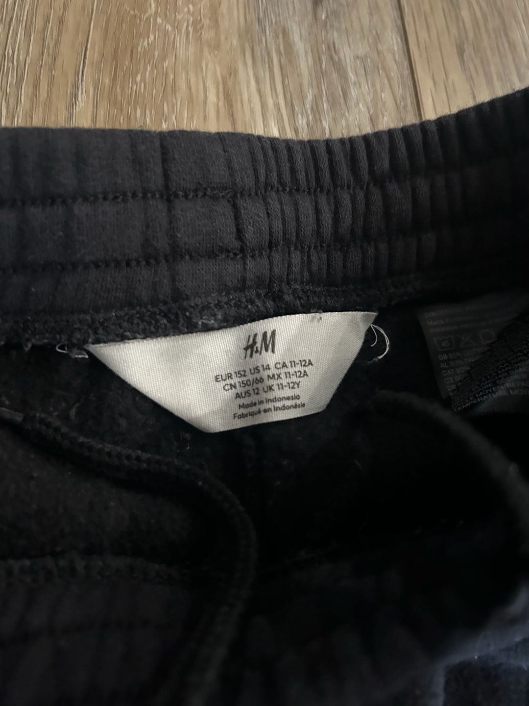 H&M Fleece Jogger Pants Lot of 4 Black and Gray Athletic Sweatpants 5