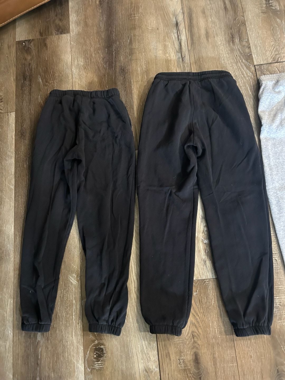 H&M Fleece Jogger Pants Lot of 4 Black and Gray Athletic Sweatpants 9