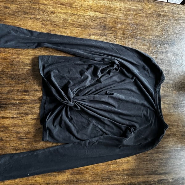 Lululemon Twist Front Long Sleeve Top Black