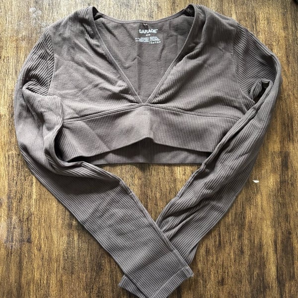 Garage Plunge V-Neck Long Sleeve Crop Top Size M Brown Seamless Ribbed