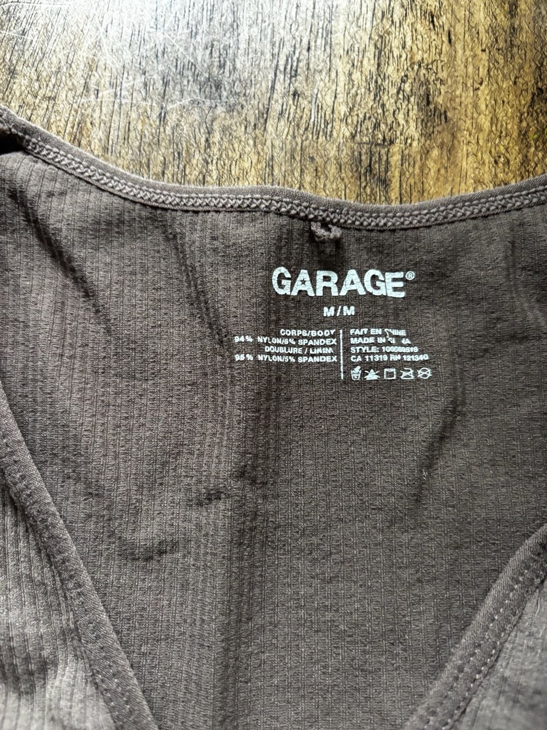 Garage Plunge V-Neck Long Sleeve Crop Top Size M Brown Seamless Ribbed 2