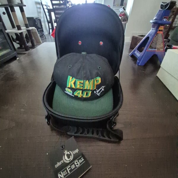 Seattle SuperSonics Shawn Kemp 40 Snapback Hat Cap with embroidered signature.