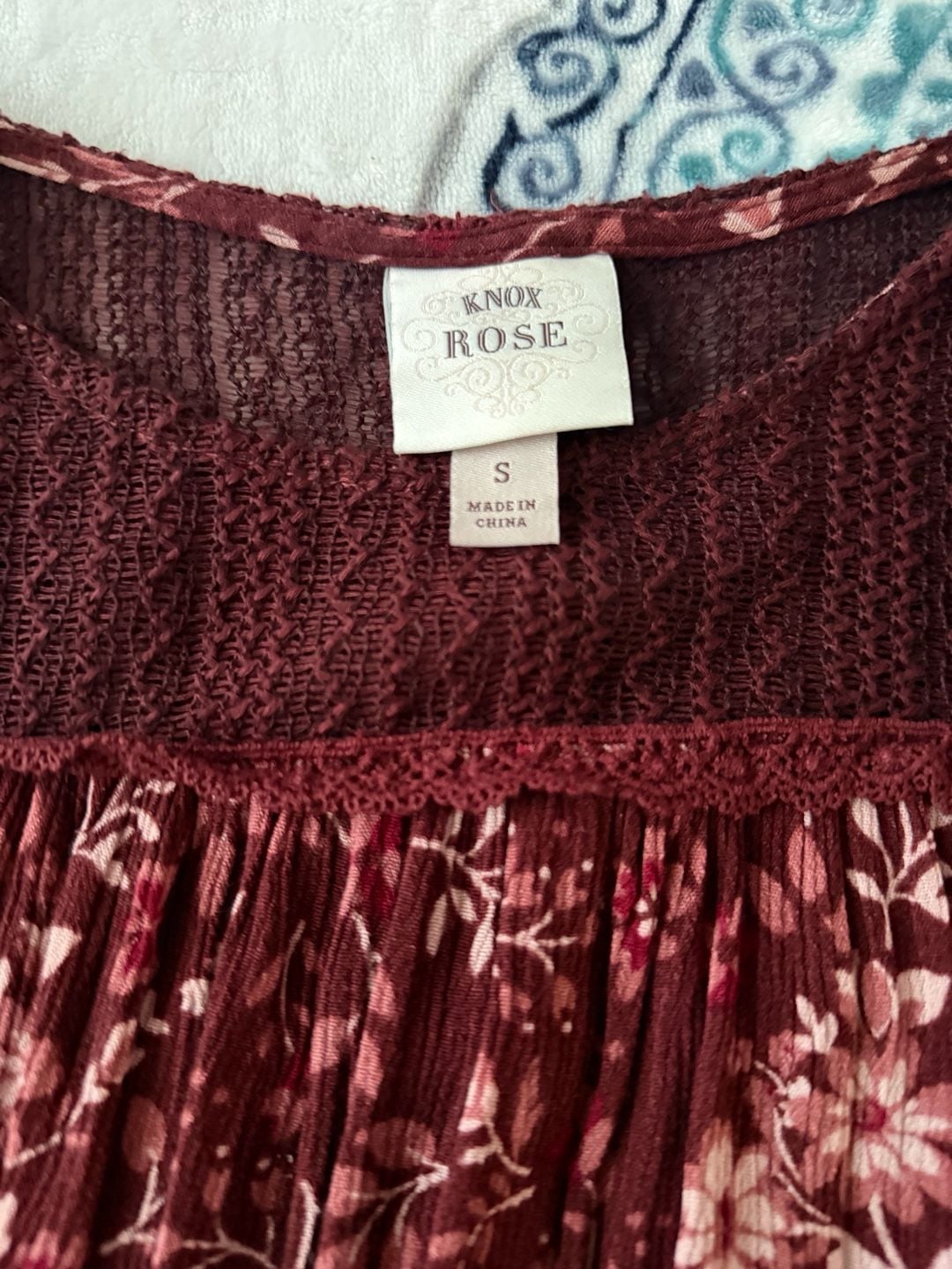 Knox Rose Maroon Floral Print Smocked Scoop Neck Balloon Sleeve Blouse Size S 3